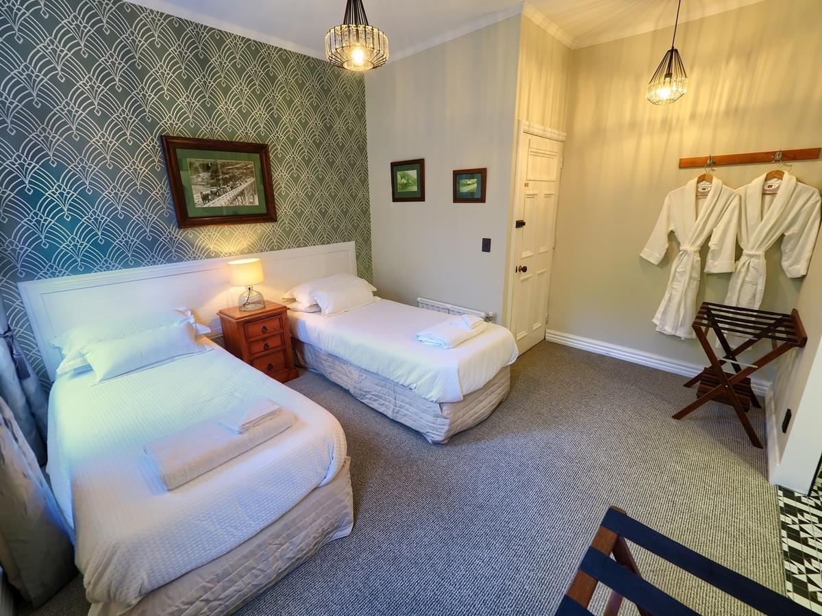 The Ferry Bed & Breakfast Квінстаун Екстер'єр фото