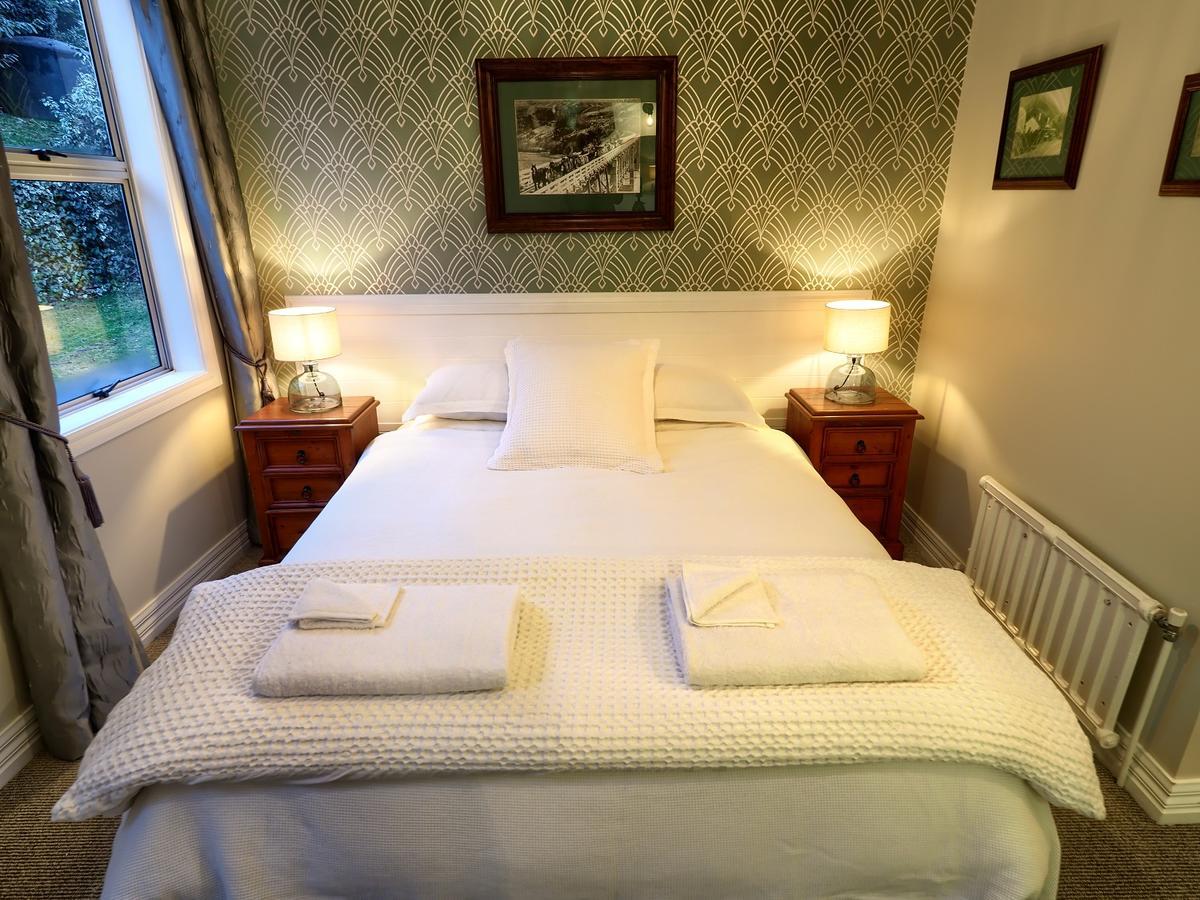 The Ferry Bed & Breakfast Квінстаун Екстер'єр фото